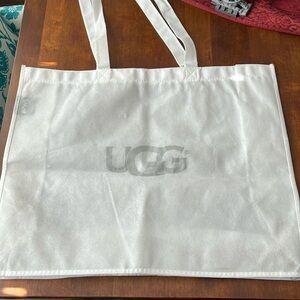 Ugg logo large tote bag white grey two handkerchiefs